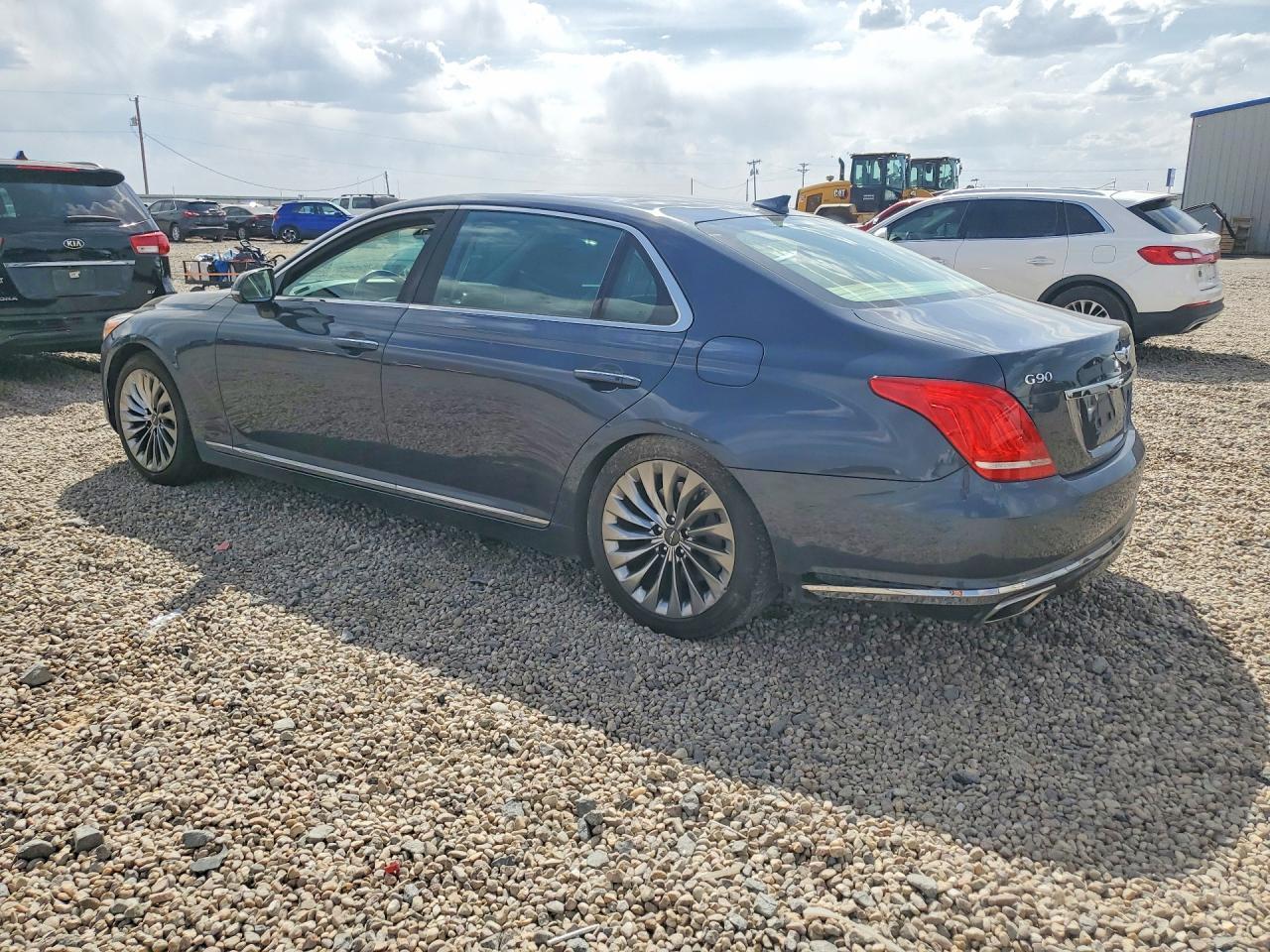 2017 Genesis G90 5.0 Ultimate - zdjęcie 2