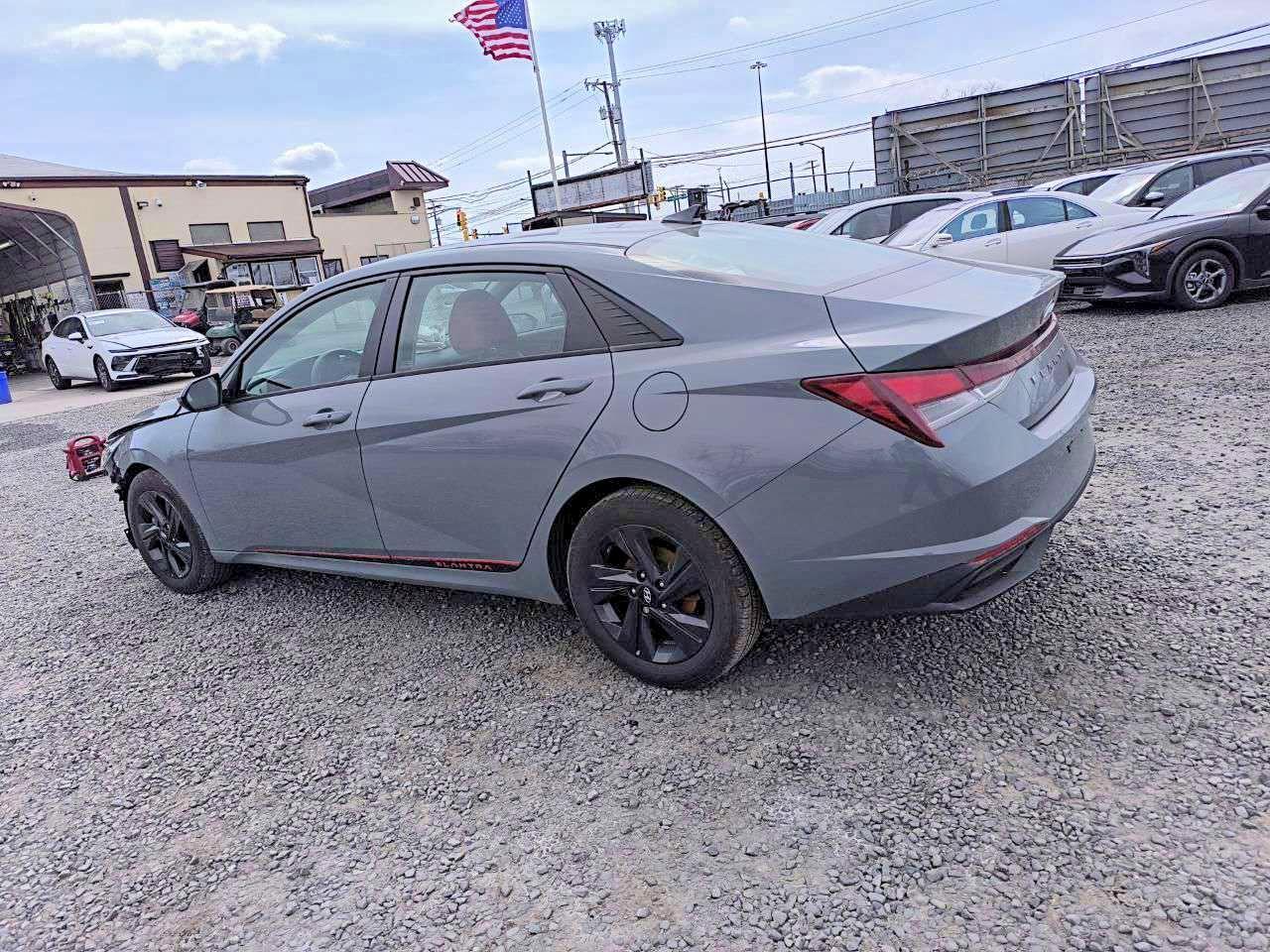 2021 Hyundai Elantra Sel - zdjęcie 2