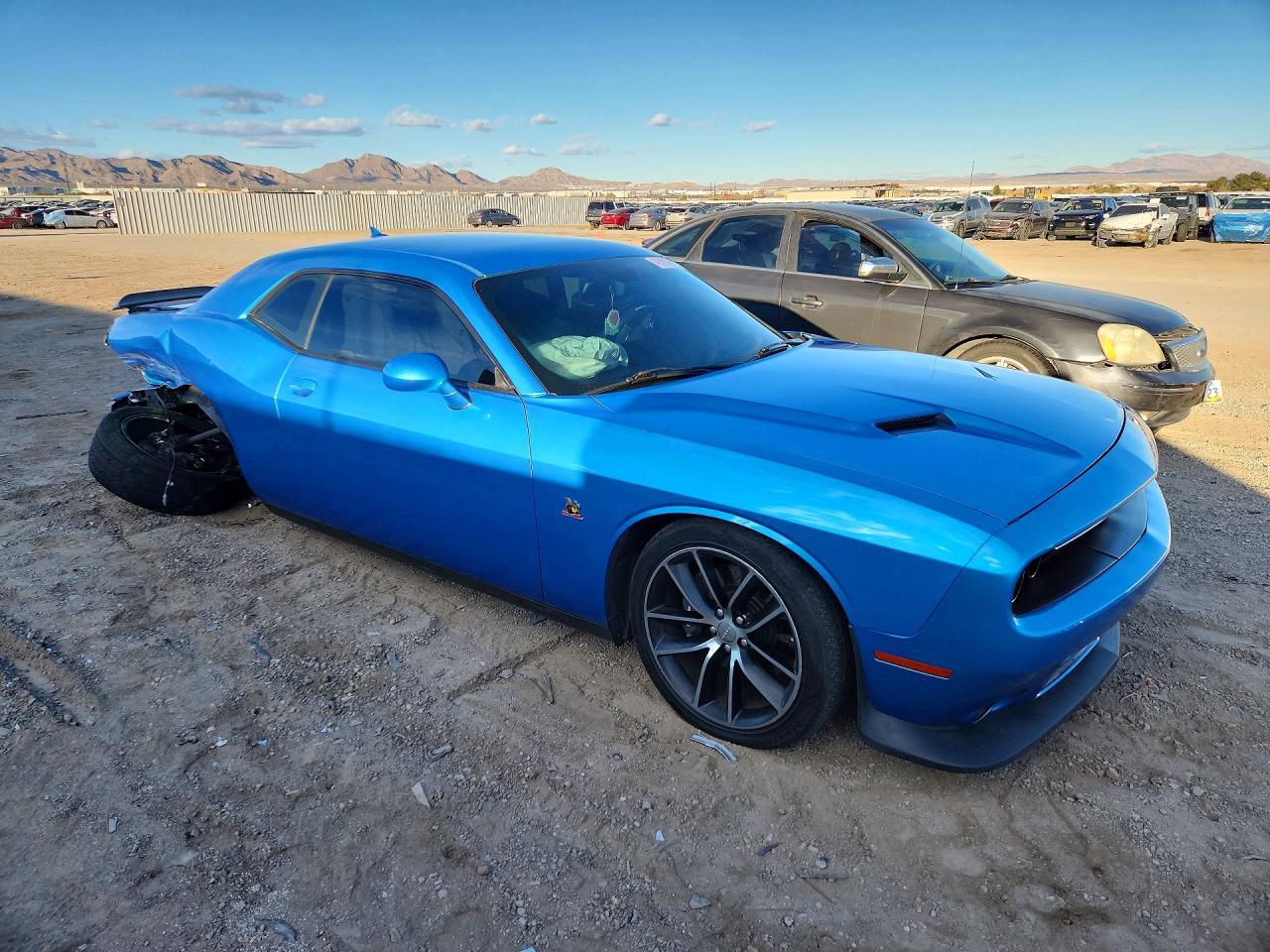 2016 Dodge Challenger R - zdjęcie 4
