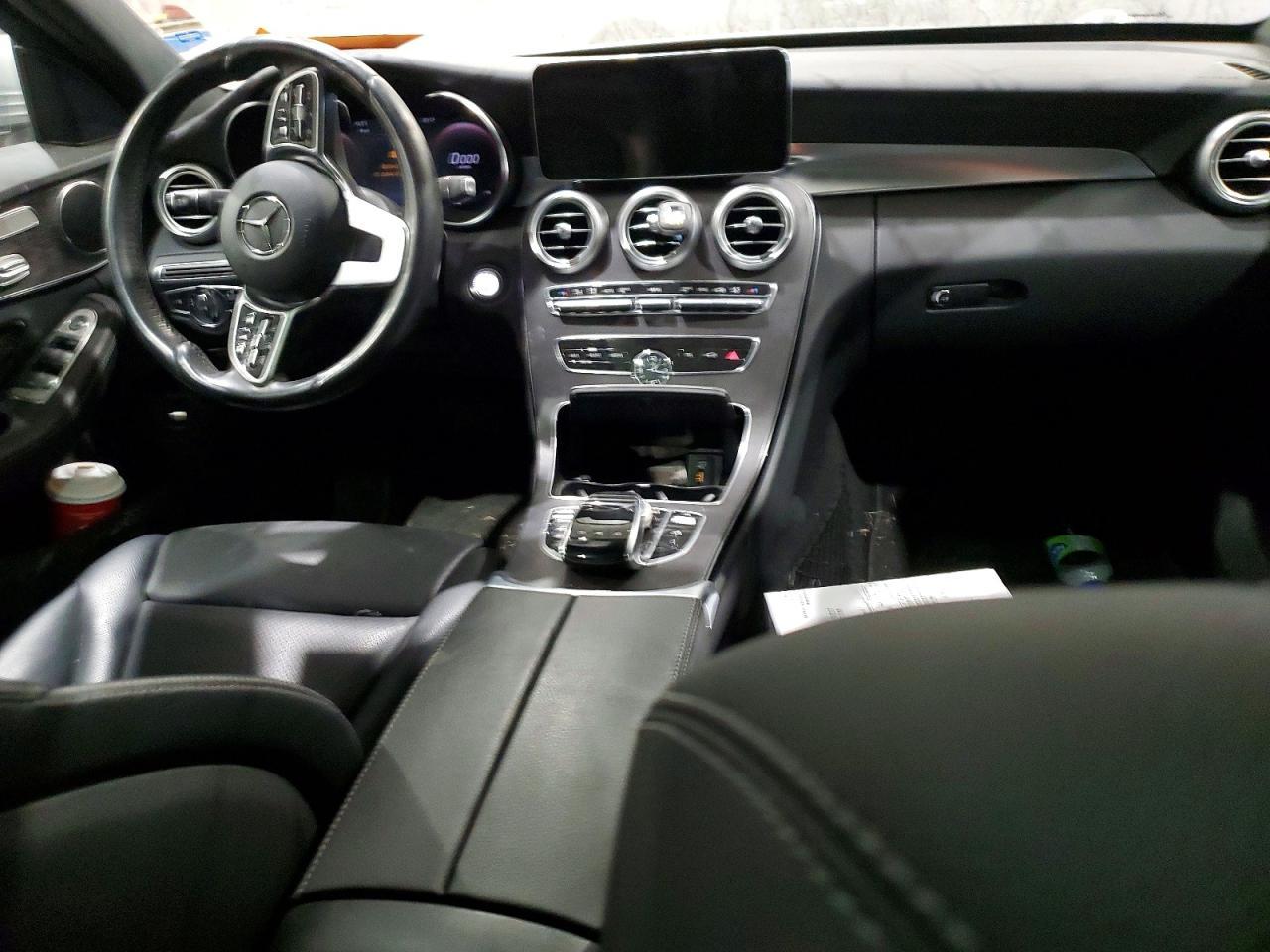 2021 Mercedes Benz C 300 4Matic - zdjęcie 8