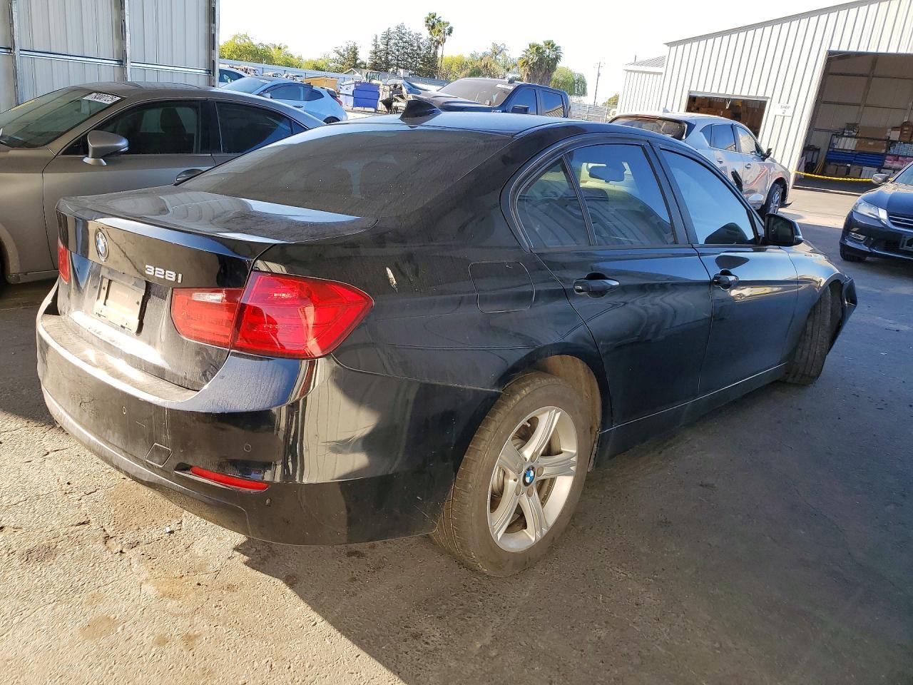 2015 BMW 328 I - zdjęcie 3