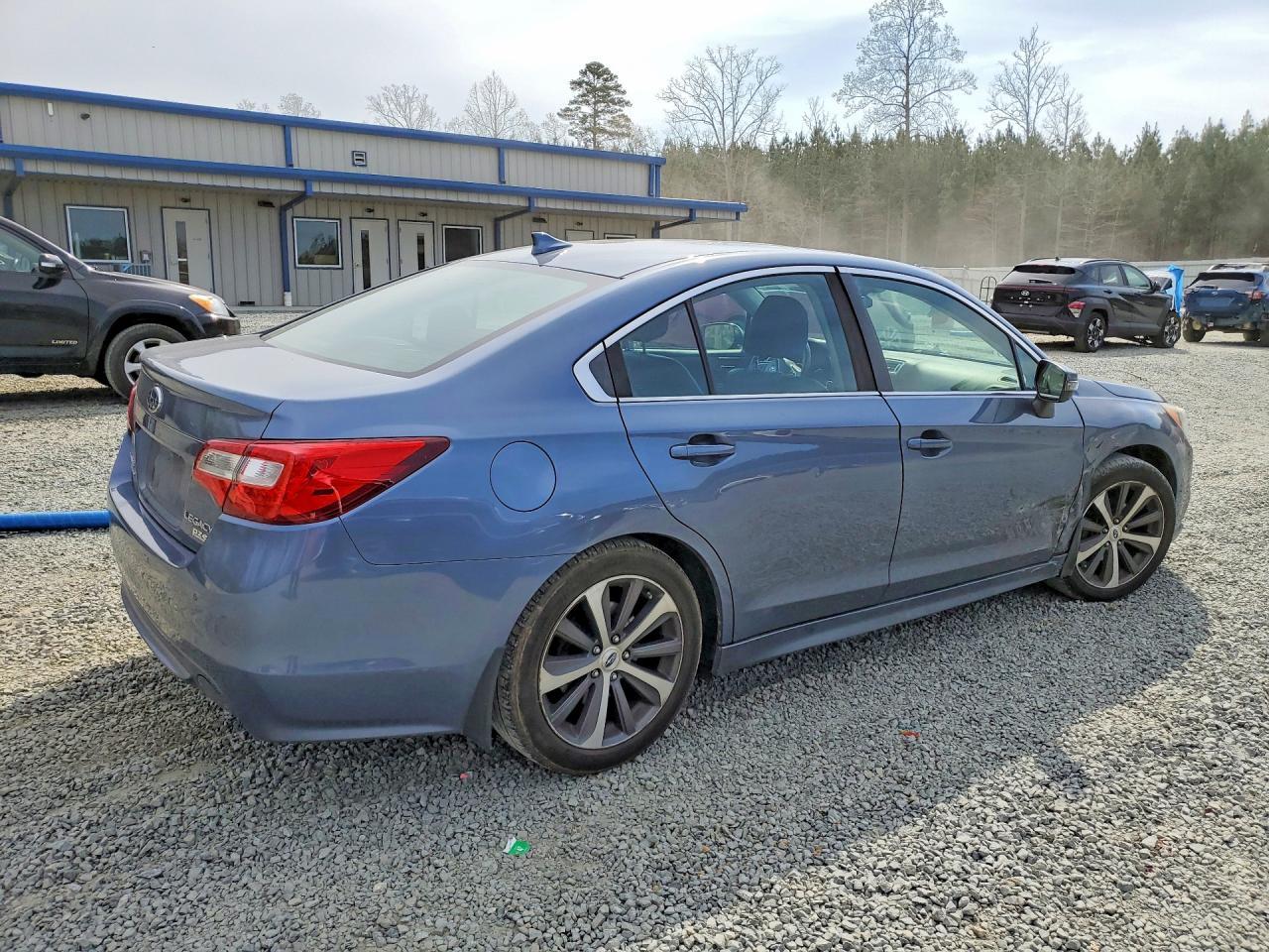 2017 Subaru Legacy 2.5I Limited - zdjęcie 3