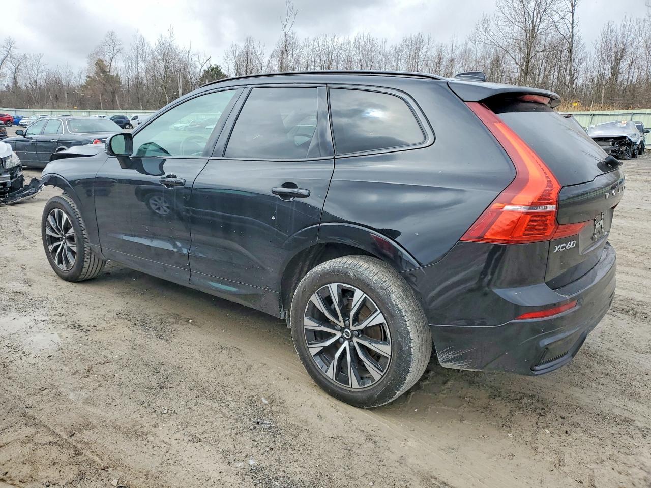2024 Volvo Xc60 Core - zdjęcie 2