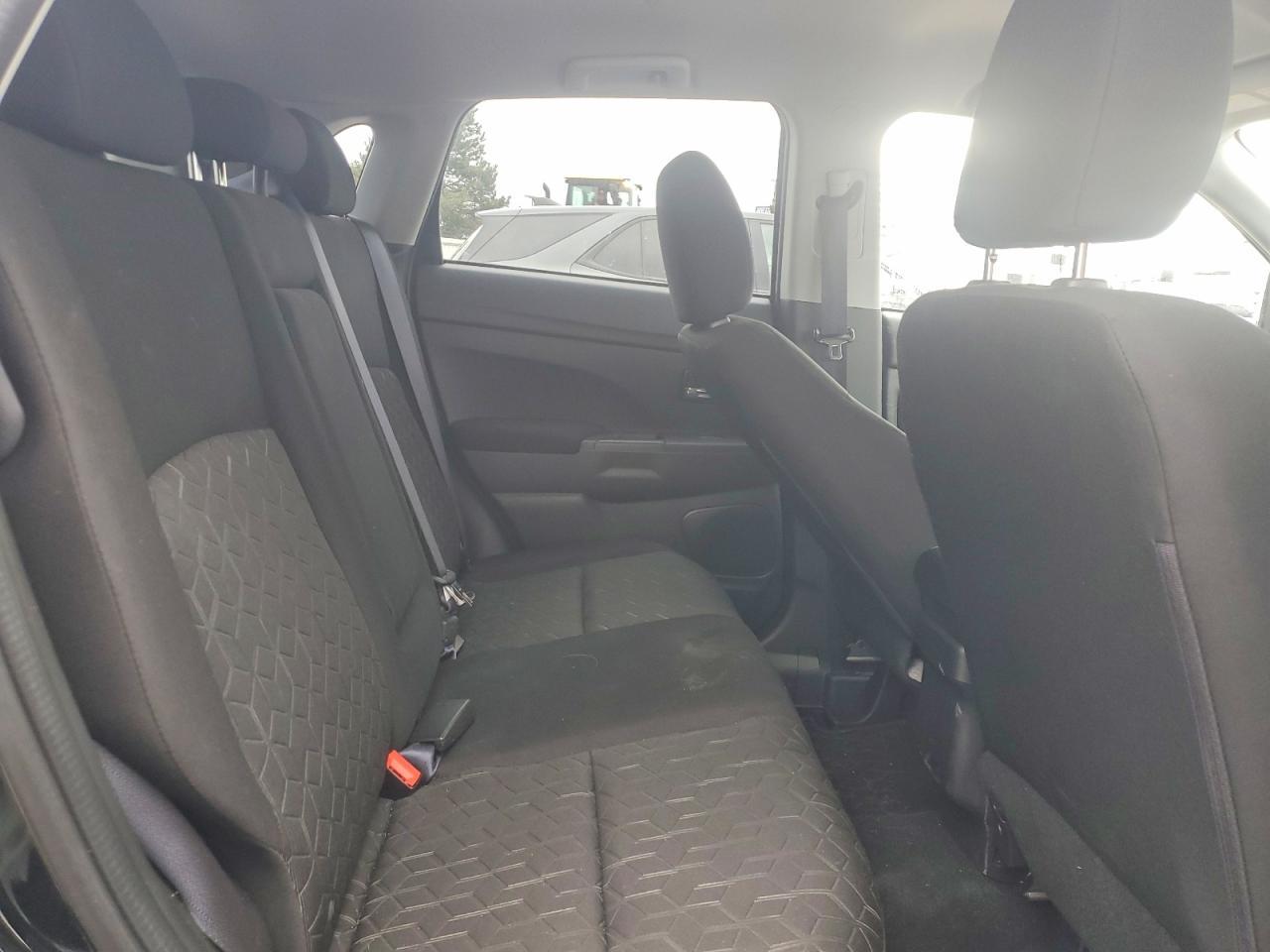 2024 Mitsubishi Outlander Sport S - zdjęcie 11