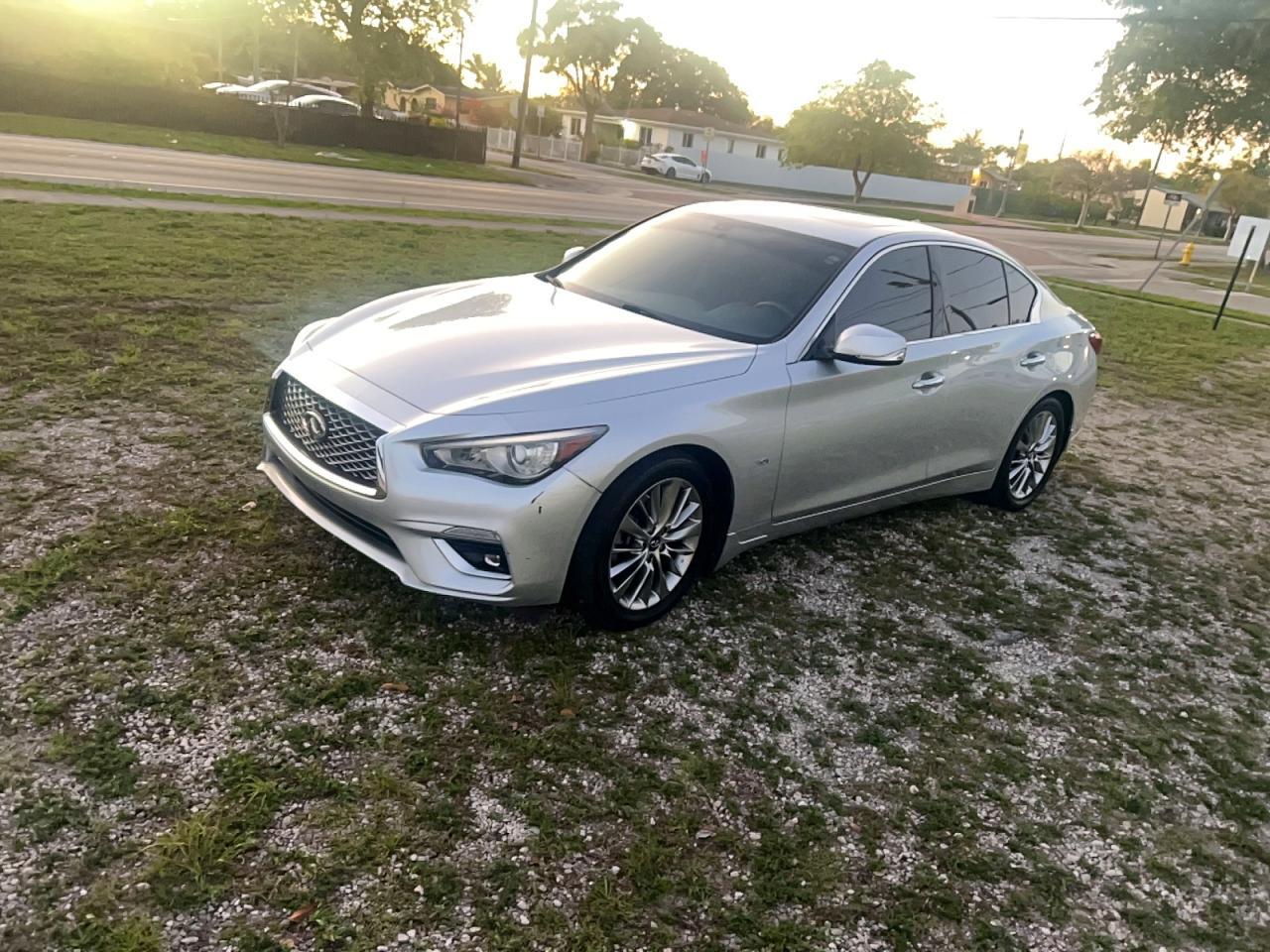 2019 Infiniti Q50 3.0T Luxe - zdjęcie 2
