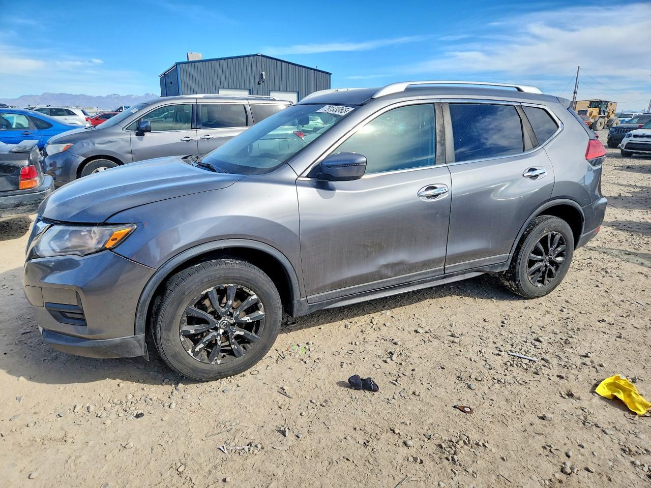 2017 Nissan Rogue Sv - zdjęcie główne