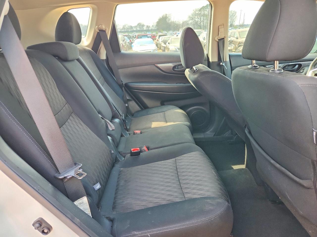 2020 Nissan Rogue S - zdjęcie 11