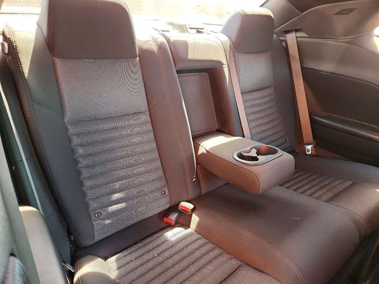 2013 Dodge Challenger R - zdjęcie 10