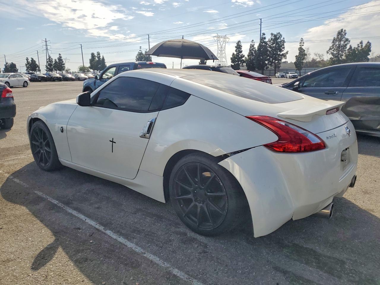 2016 Nissan 370Z Base - zdjęcie 2