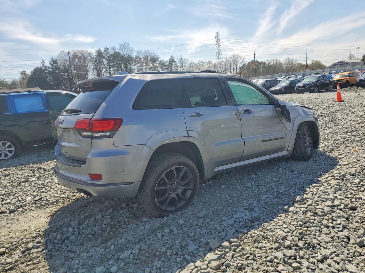 2021 Jeep Grand Cherokee Overland - zdjęcie 3