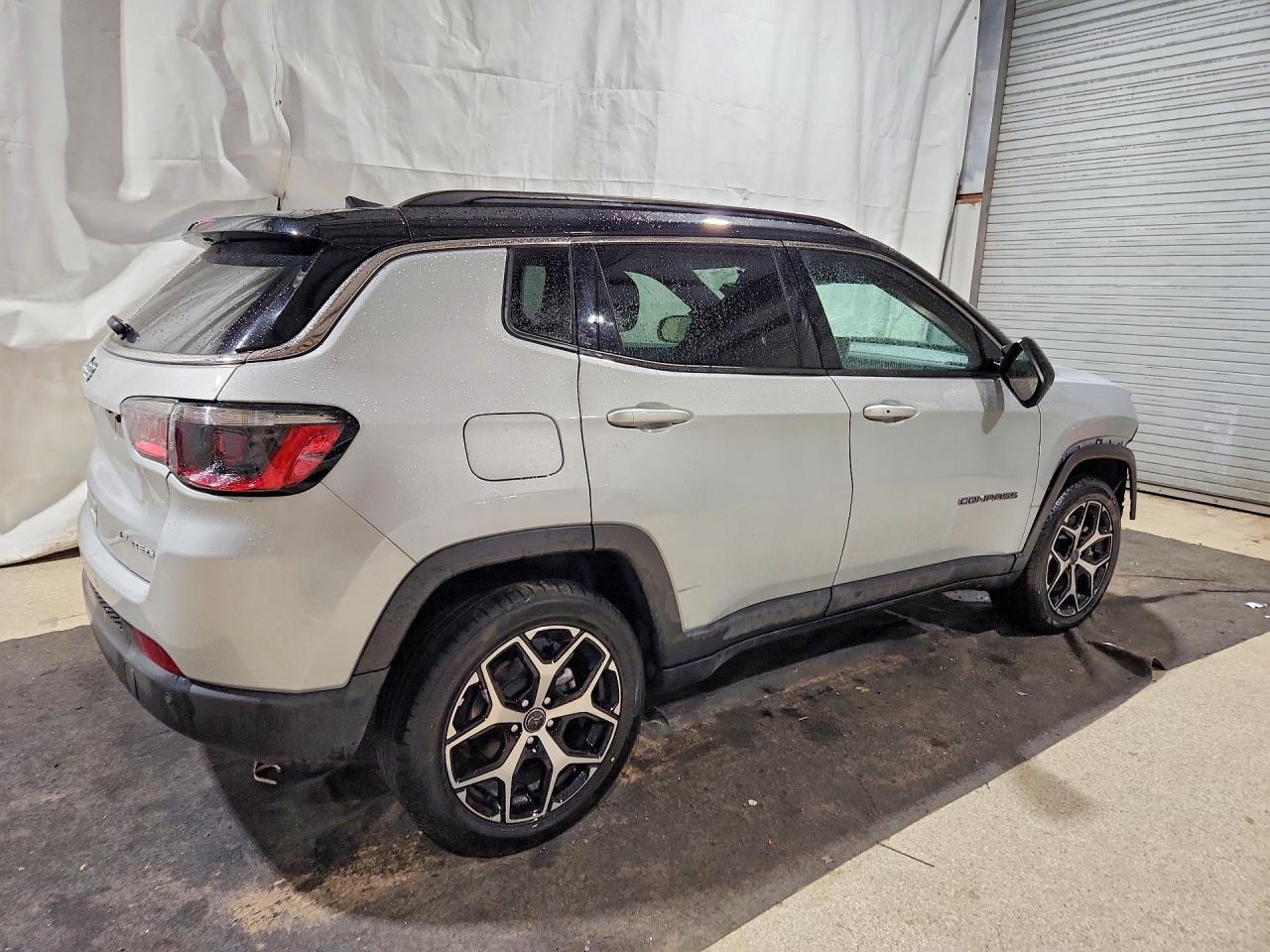 2025 Jeep Compass Limited - zdjęcie 3