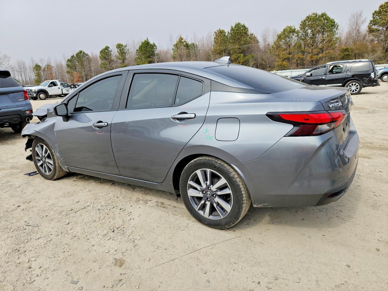 2020 Nissan Versa Sv - zdjęcie 2