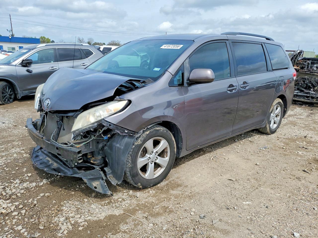 2013 Toyota Sienna Le 8-Passenger - zdjęcie główne