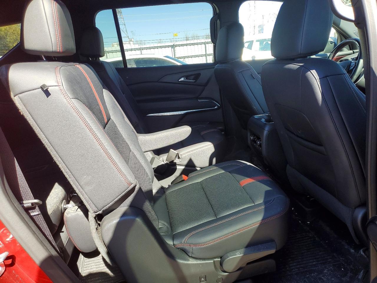 2025 Chevrolet Traverse Rs - zdjęcie 11