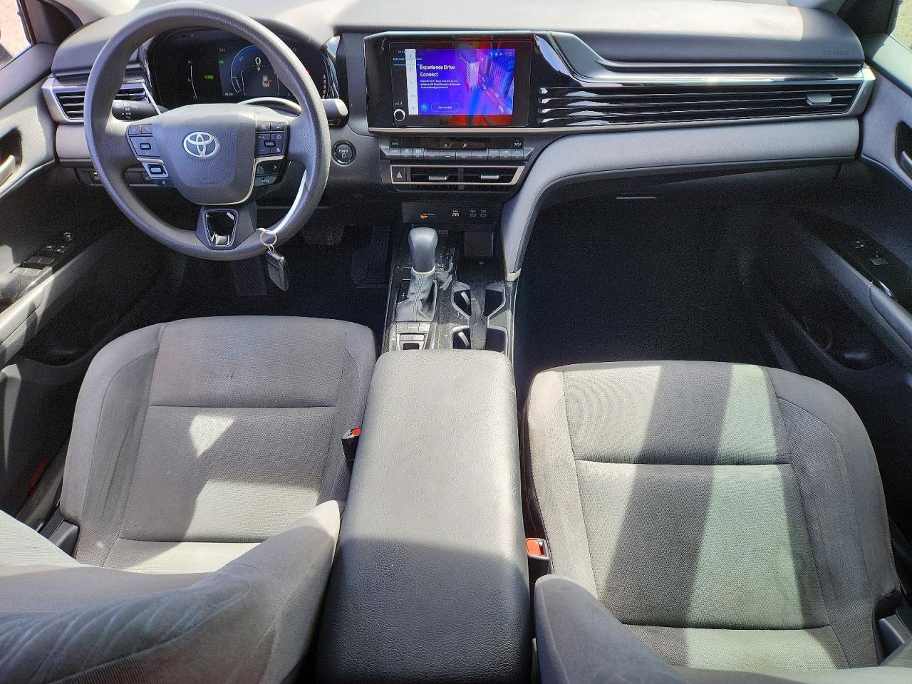 2025 Toyota Camry Le - zdjęcie 8