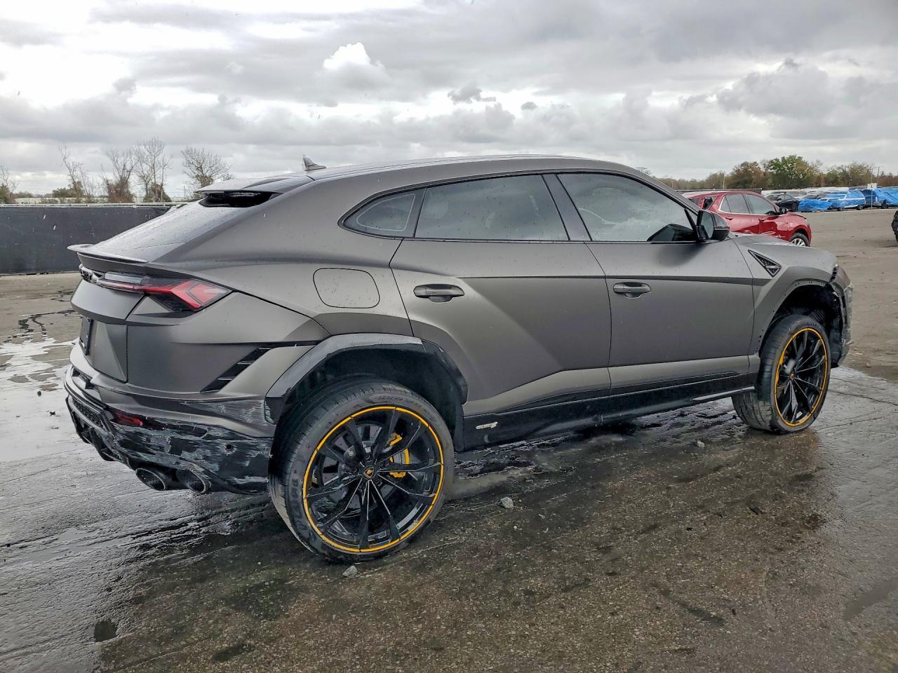 2023 Lamborghini Urus S - zdjęcie 3