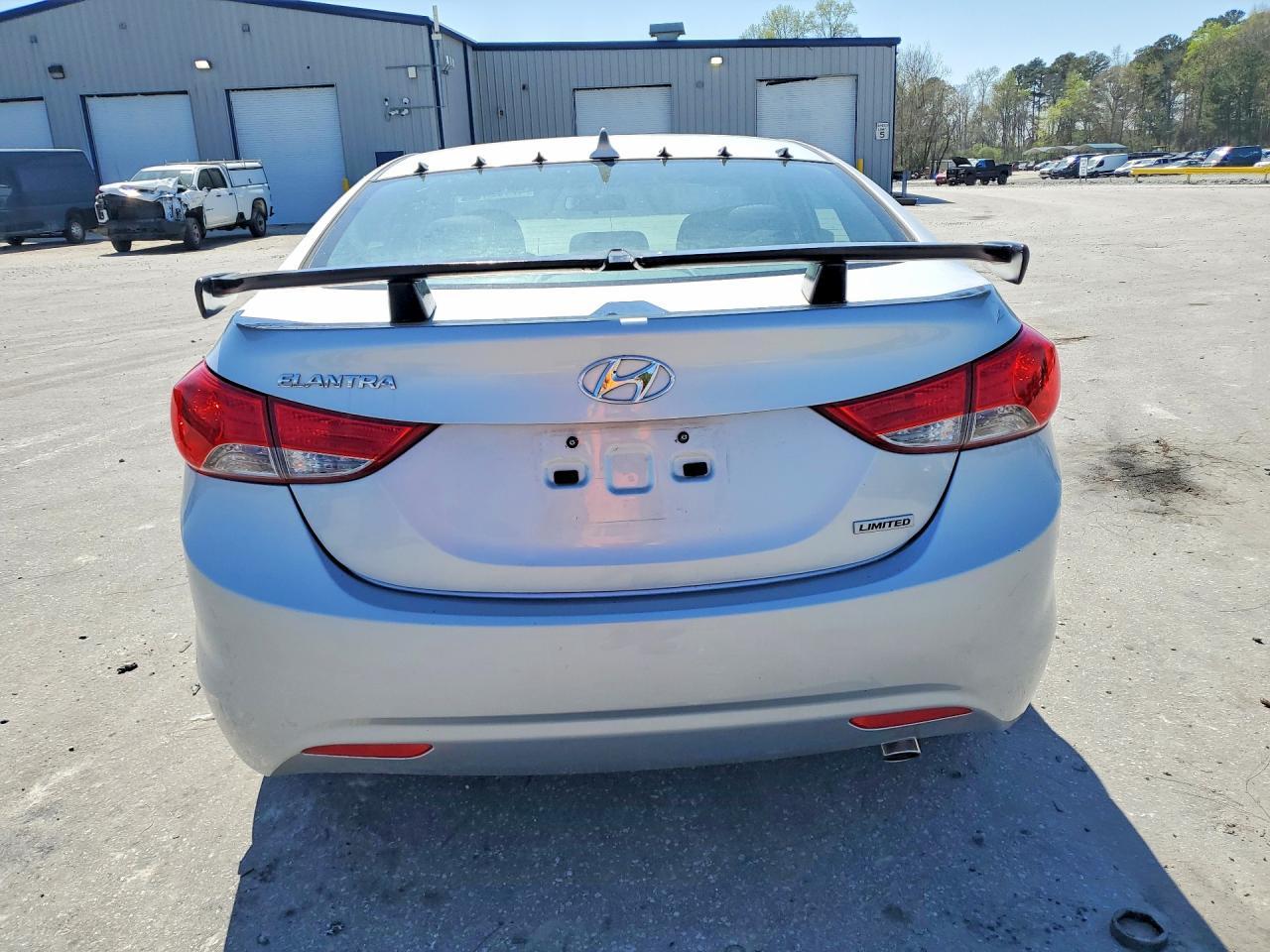 2013 Hyundai Elantra Limited - zdjęcie 6