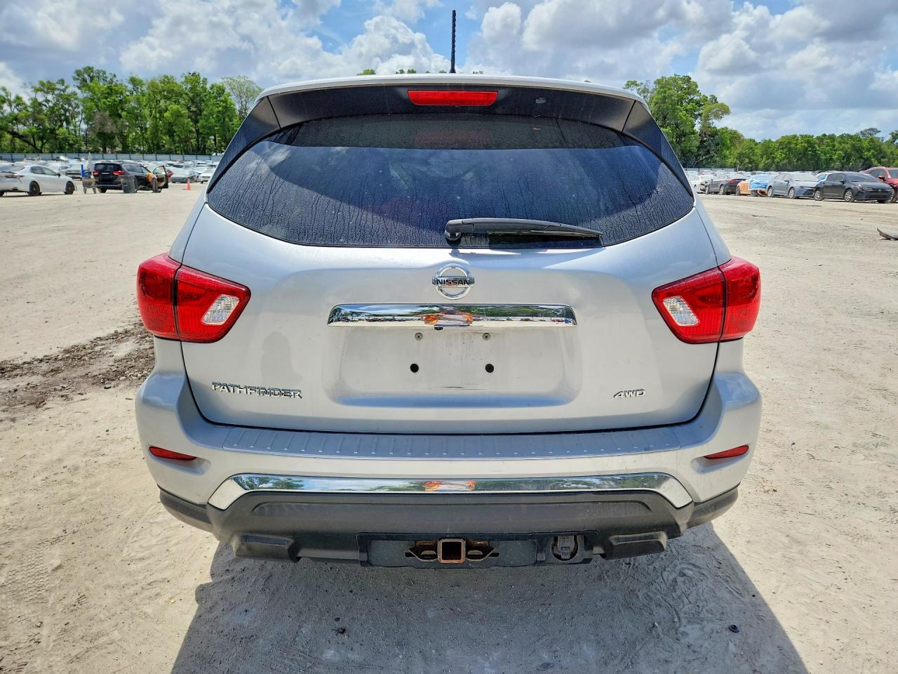 2018 Nissan Pathfinder S - zdjęcie 6