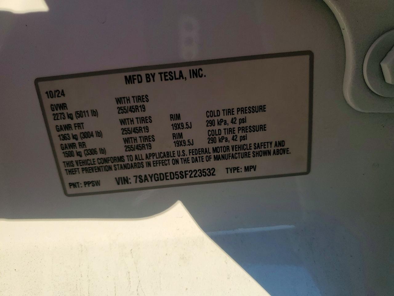 2025 Tesla Model Y - zdjęcie 13