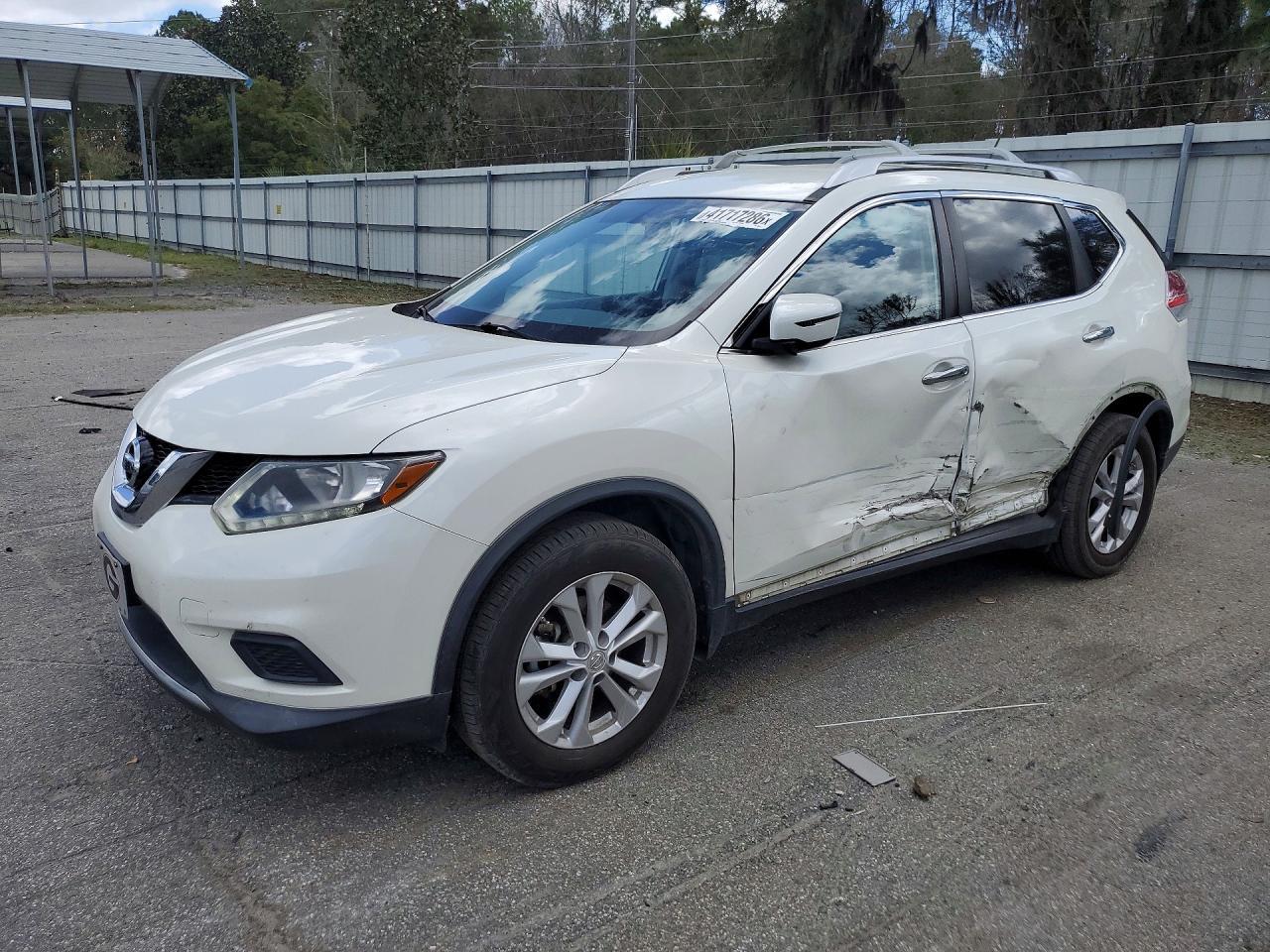 2016 Nissan Rogue Sv - zdjęcie główne