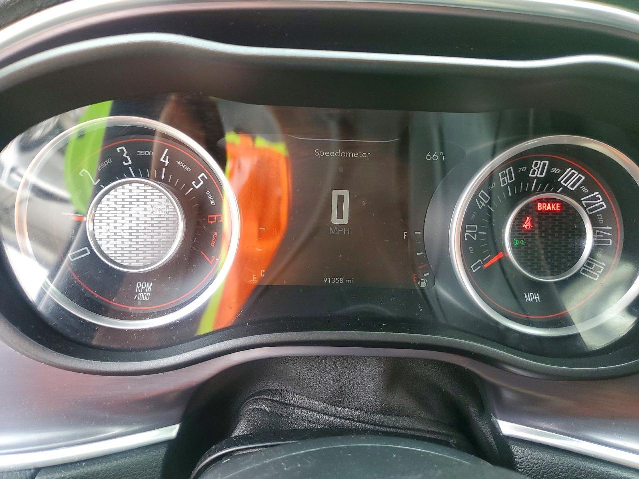 2015 Dodge Challenger Sxt - zdjęcie 9