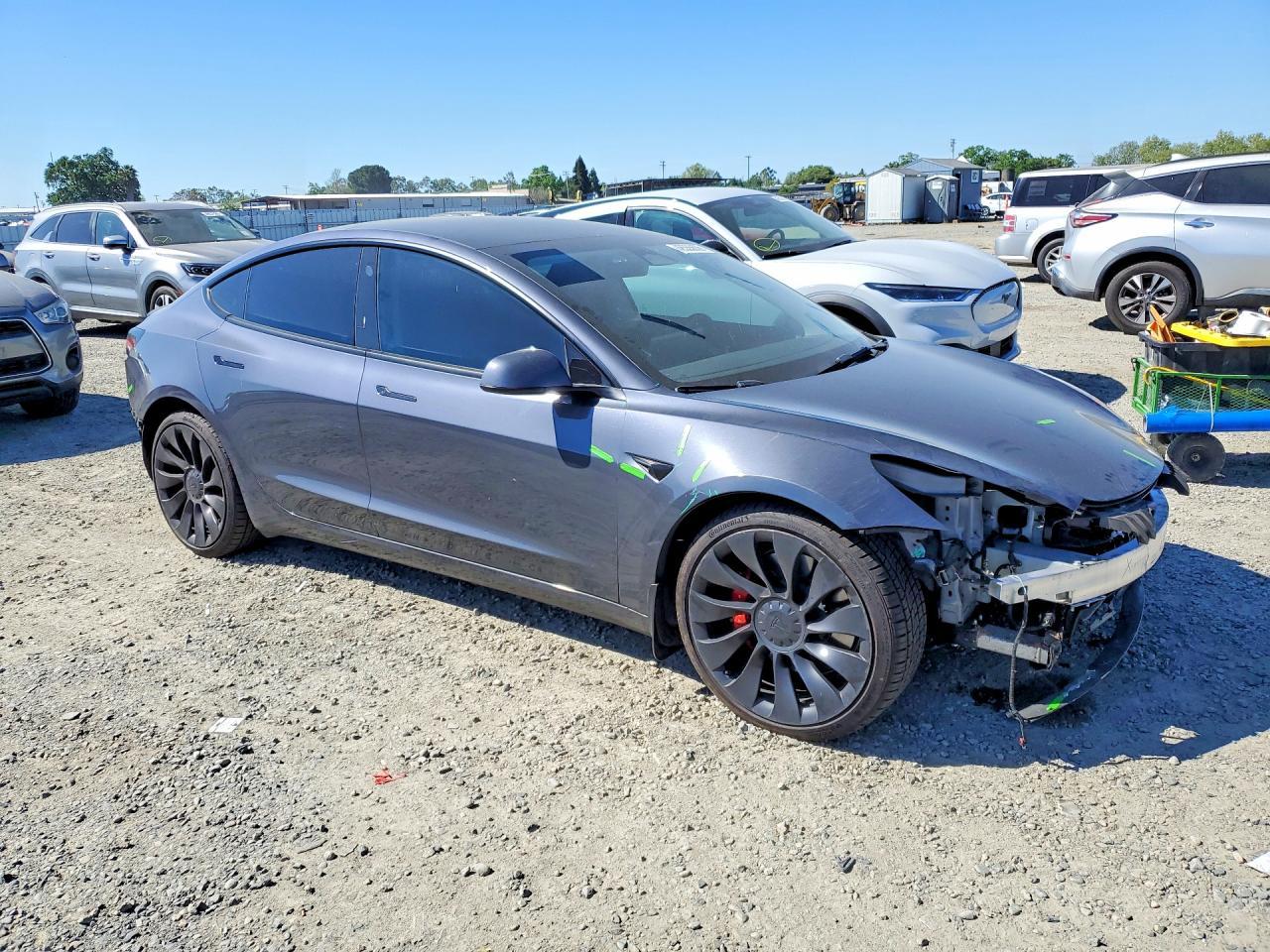 2023 Tesla Model 3 - zdjęcie 4