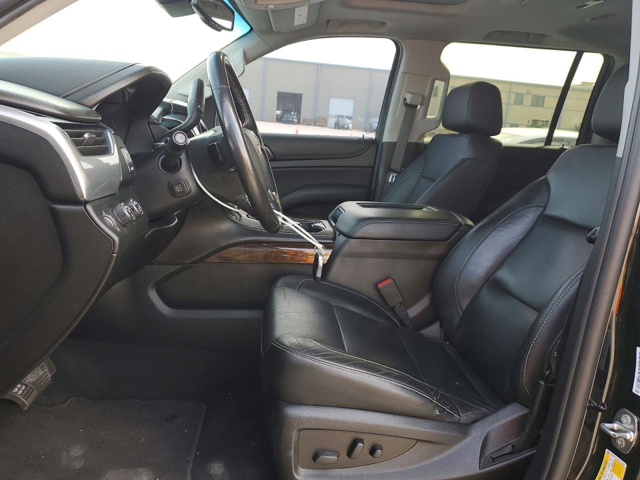 2019 Chevrolet Suburban K1500 Lt - zdjęcie 7