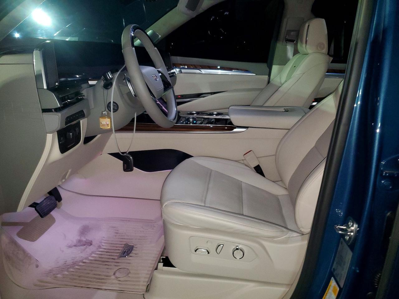 2026 Cadillac Escalade Sport Platinum - zdjęcie 7