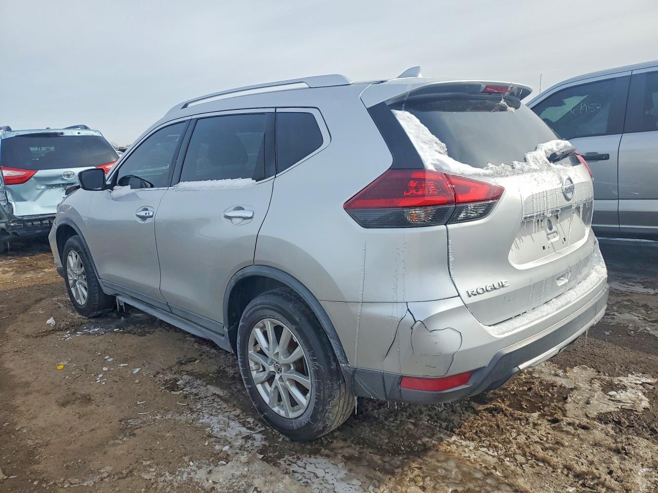 2018 Nissan Rogue Sv - zdjęcie 2