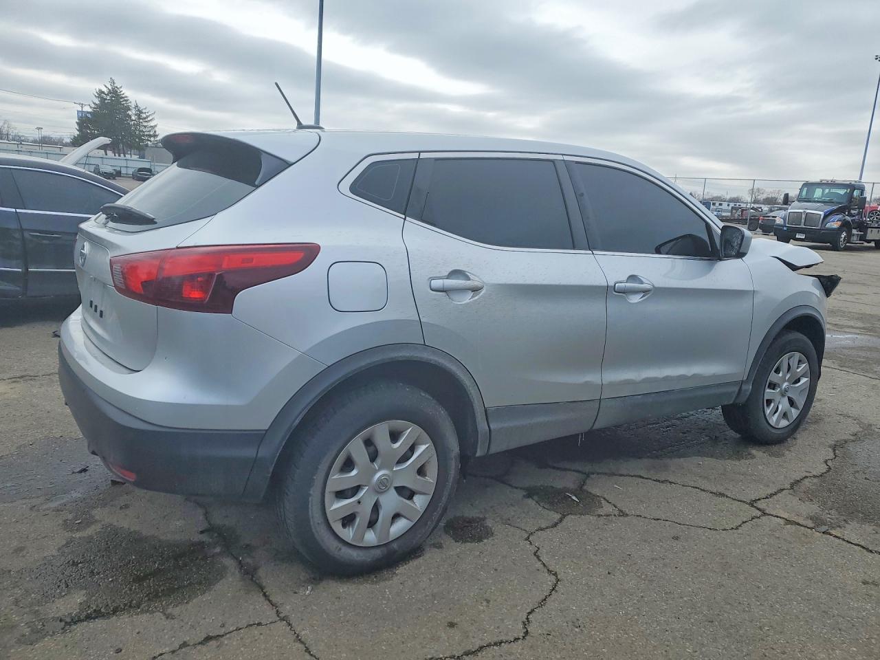 2019 Nissan Rogue Sport S - zdjęcie 3