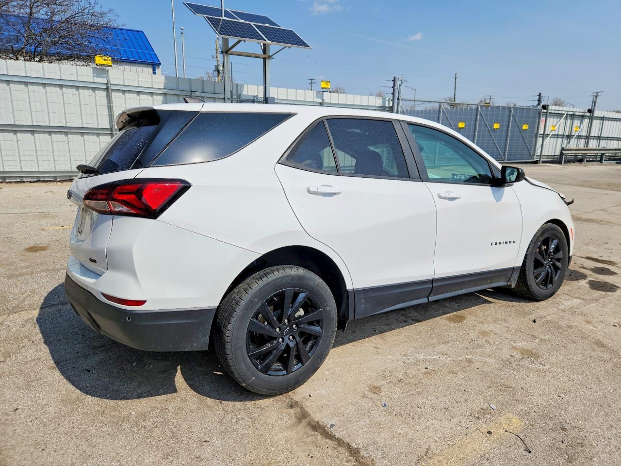 2024 Chevrolet Equinox Ls - zdjęcie 3