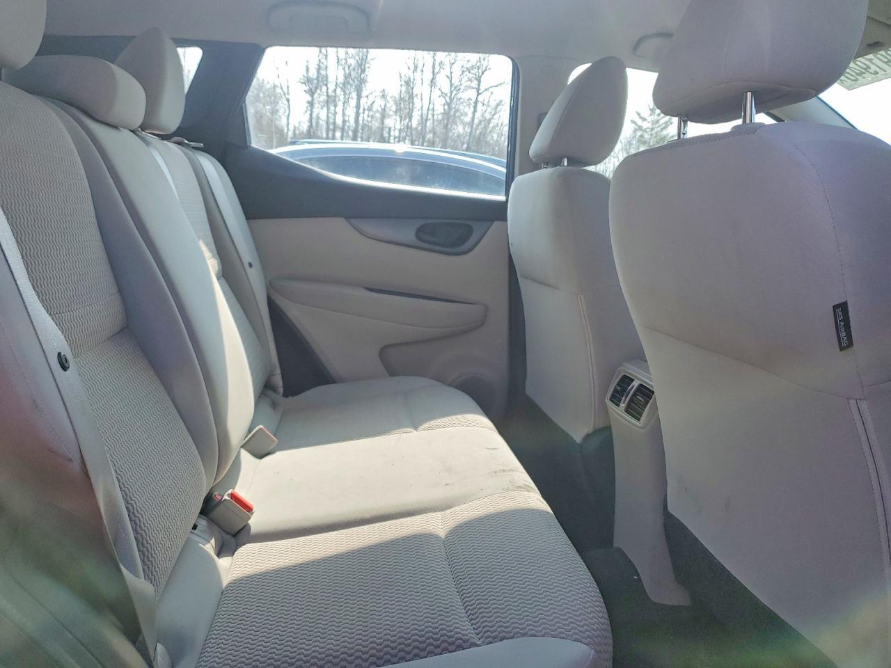 2017 Nissan Rogue Sport S - zdjęcie 11