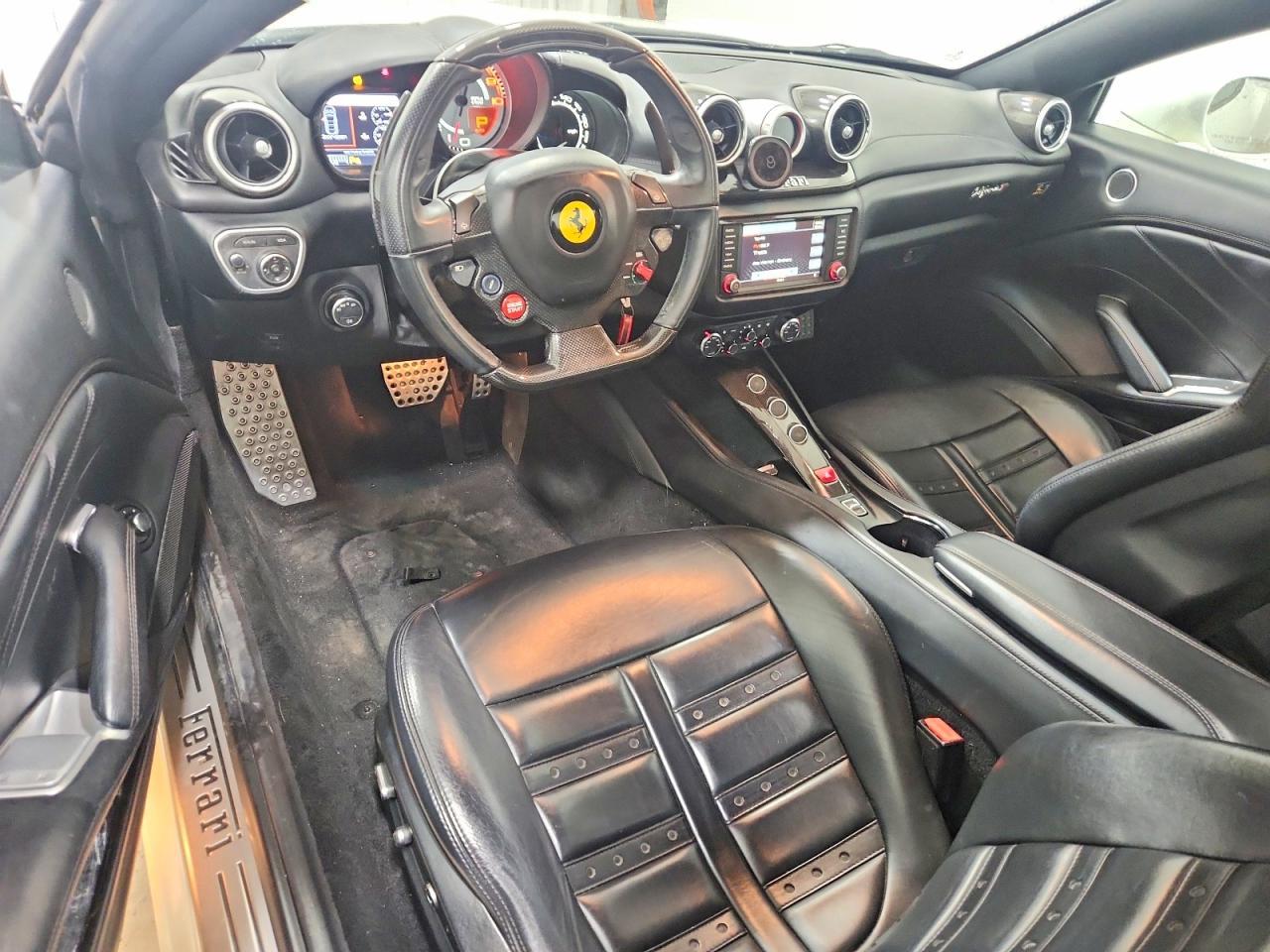 2015 Ferrari California T - zdjęcie 8