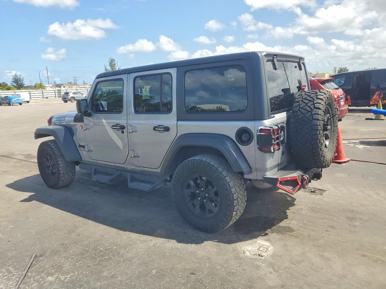 2020 Jeep Wrangler Unlimited Sport - zdjęcie 2