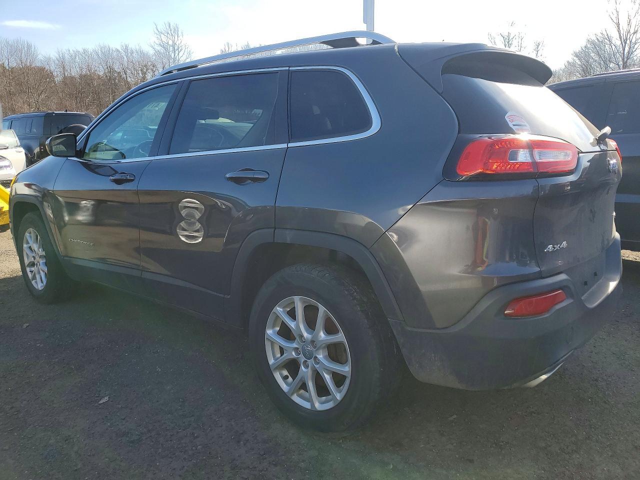2015 Jeep Cherokee Latitude - zdjęcie 2