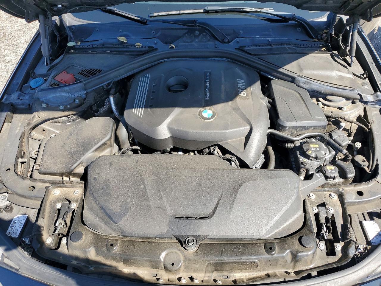 2017 BMW 330 Xi - zdjęcie 11