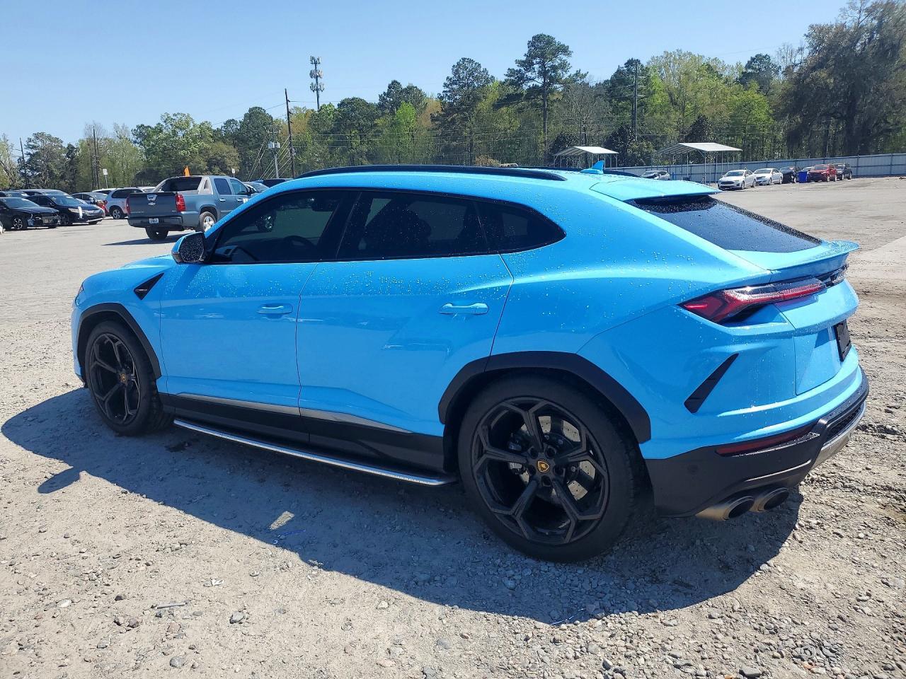 2022 Lamborghini Urus - zdjęcie 2