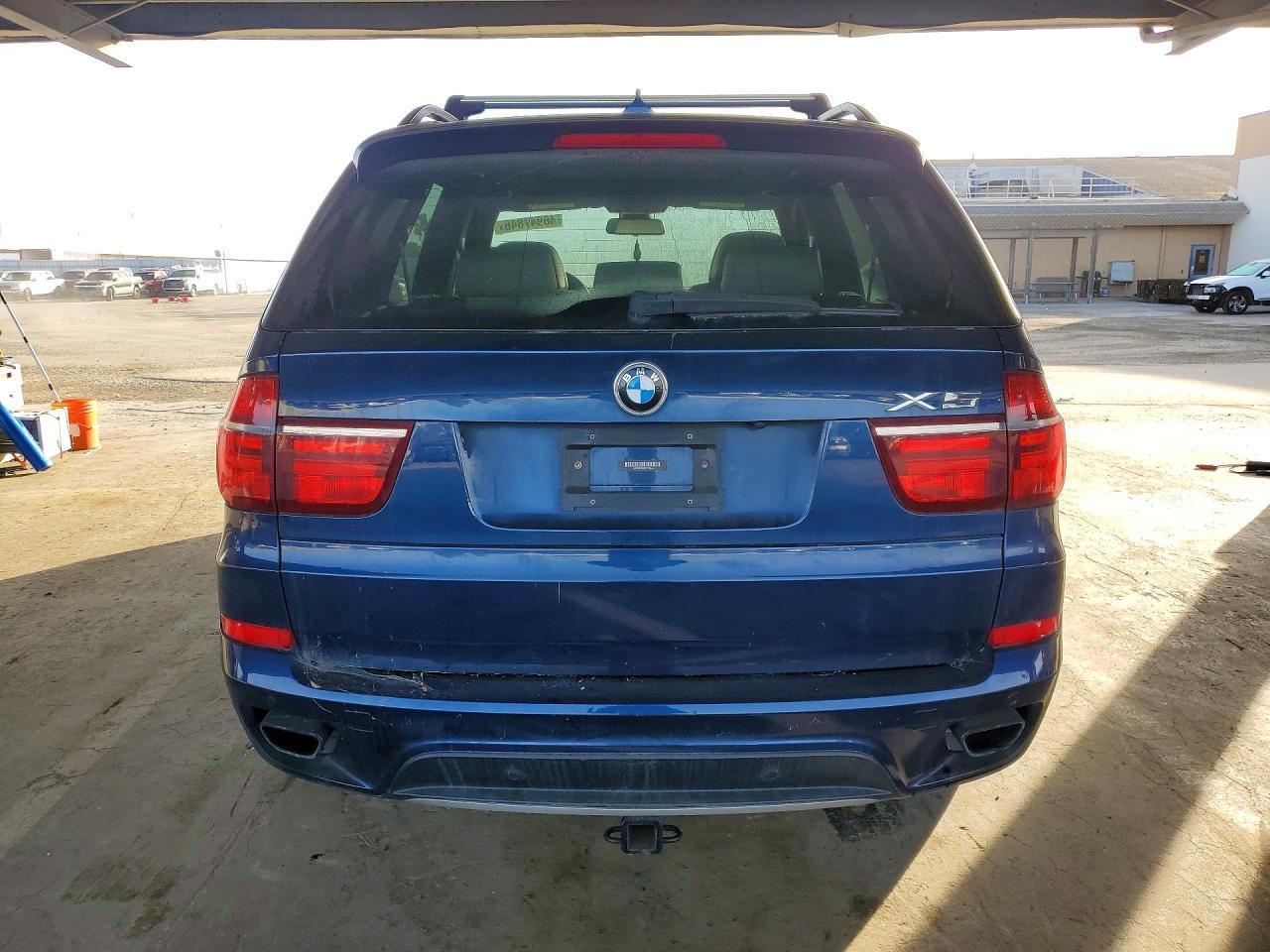 2013 BMW X5 xDrive50I - zdjęcie 6
