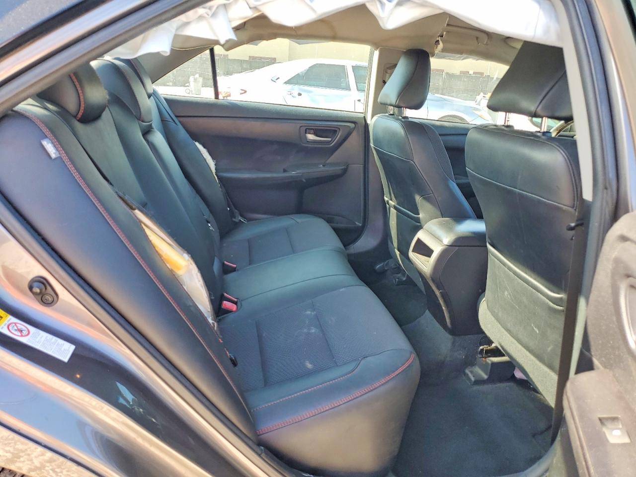 2017 Toyota Camry Se - zdjęcie 10