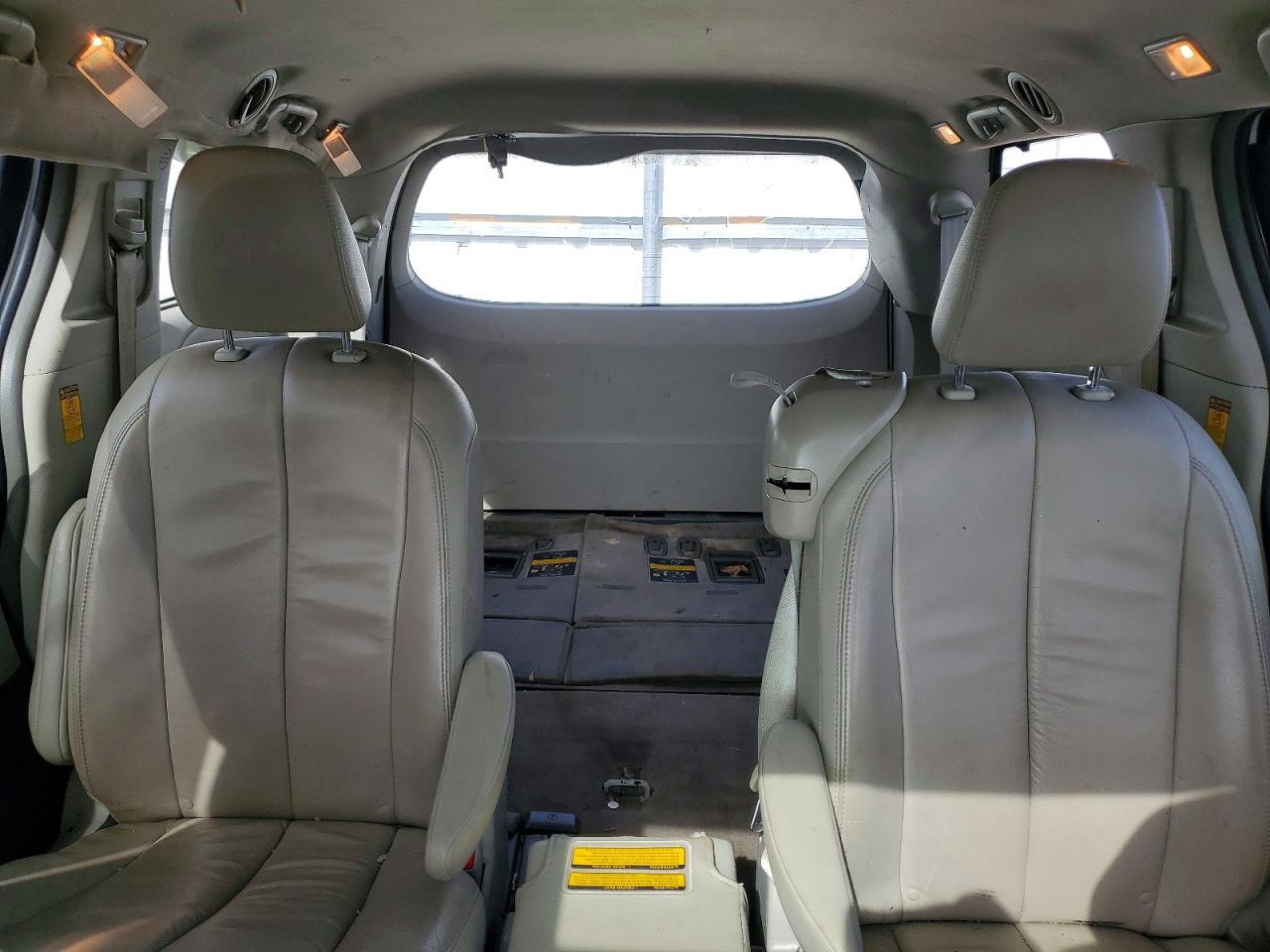 2014 Toyota Sienna Xle 8-Passenger - zdjęcie 10