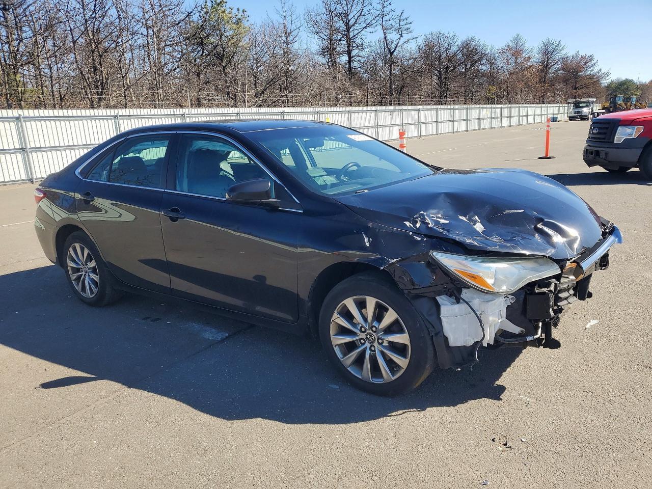 2016 Toyota Camry Xle - zdjęcie 4