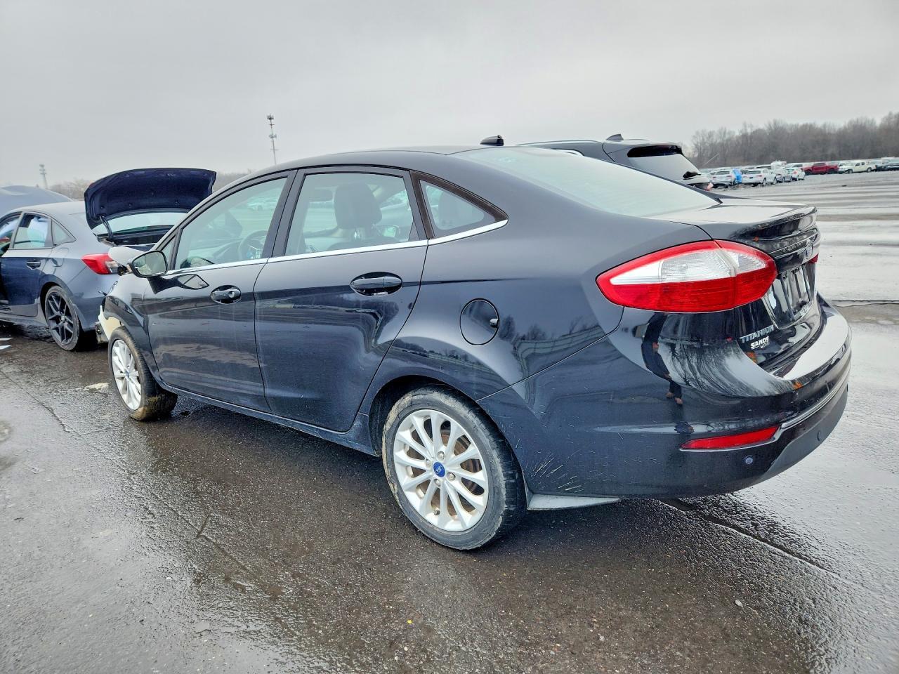 2017 Ford Fiesta Titanium - zdjęcie 2