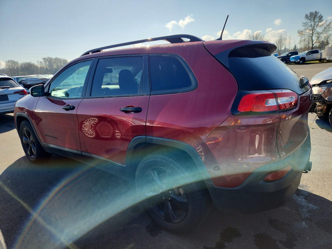 2017 Jeep Cherokee Sport - zdjęcie 2