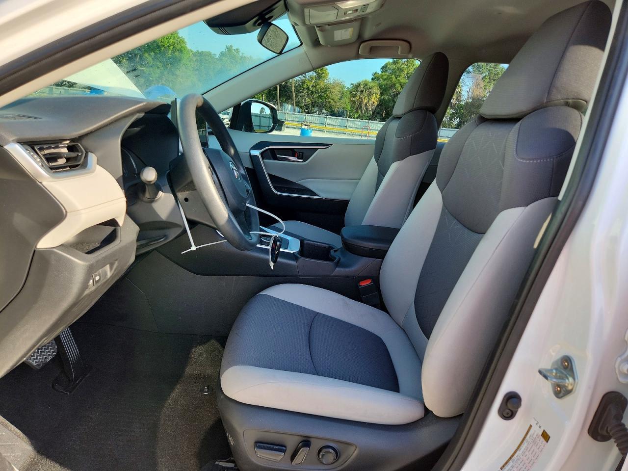 2025 Toyota Rav4 Hybrid Xle - zdjęcie 7