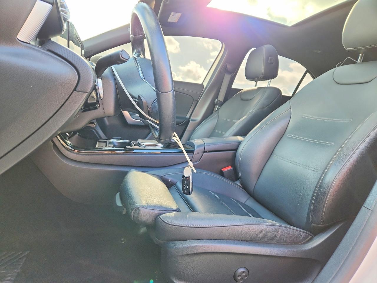 2021 Mercedes-Benz A 220 - zdjęcie 7