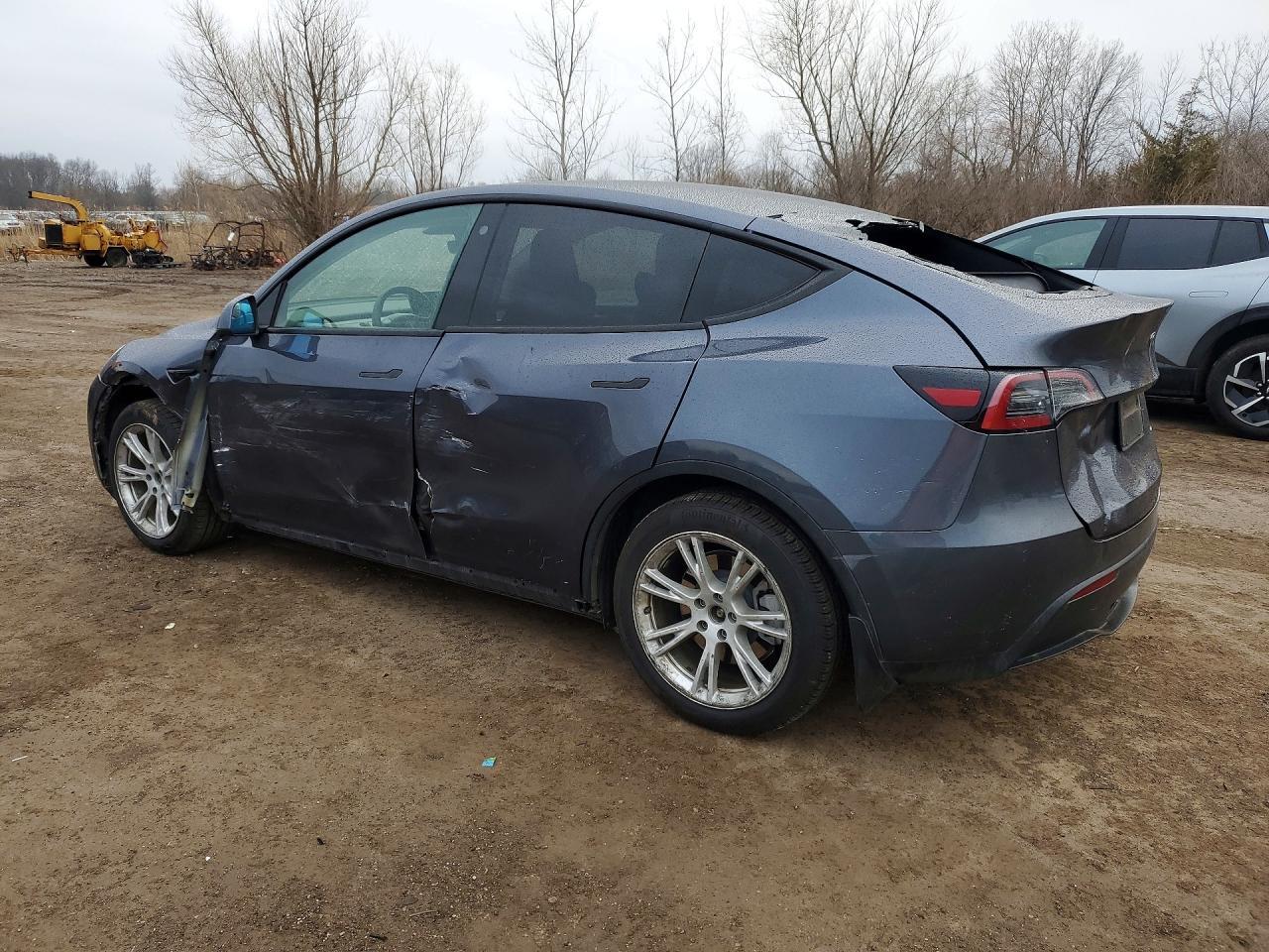 2023 Tesla Model Y - zdjęcie 2