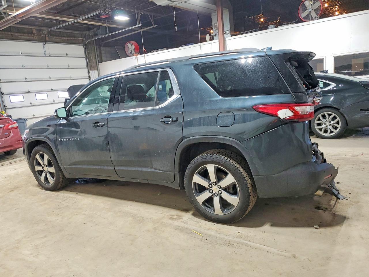 2019 Chevrolet Traverse Lt - zdjęcie 2