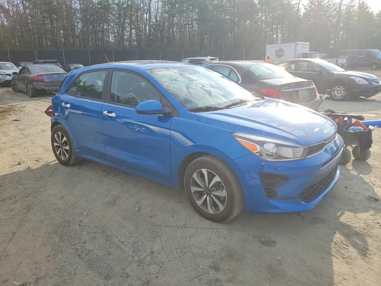 2023 Kia Rio 5-Door S - zdjęcie 4