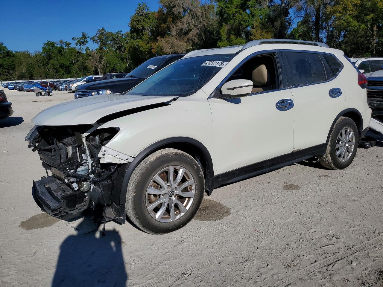 2017 Nissan Rogue S - zdjęcie główne