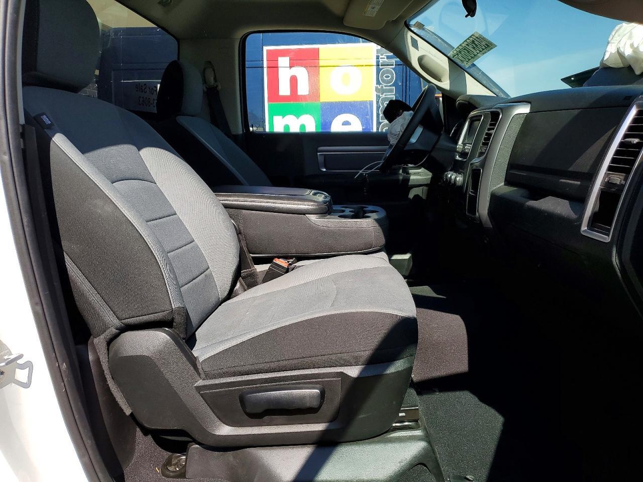 2021 Ram 1500 Classic Slt - zdjęcie 10